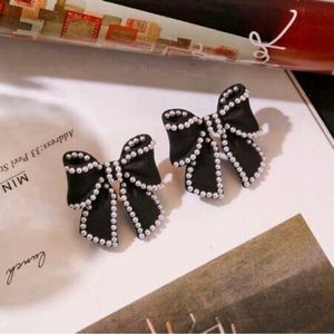 Elegant Black Bow Earrings